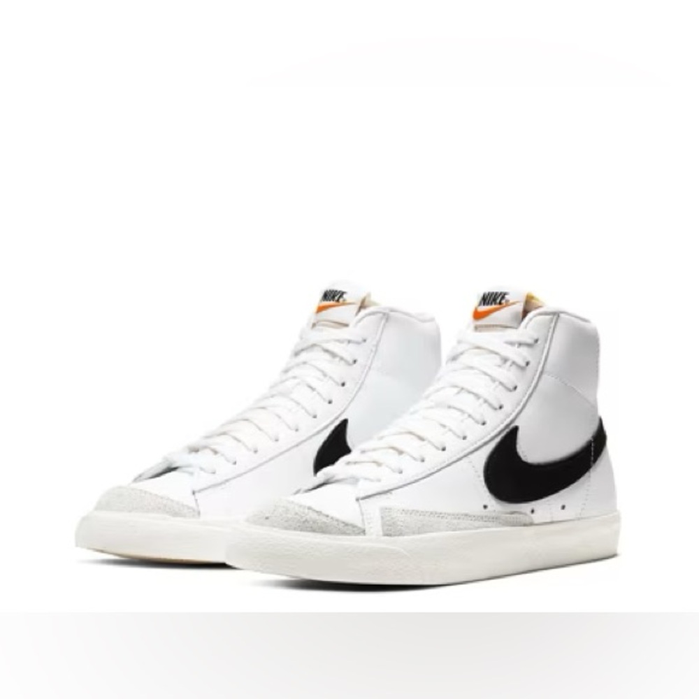 Nike Women’s Blazer '77 High-Top Sneaker
